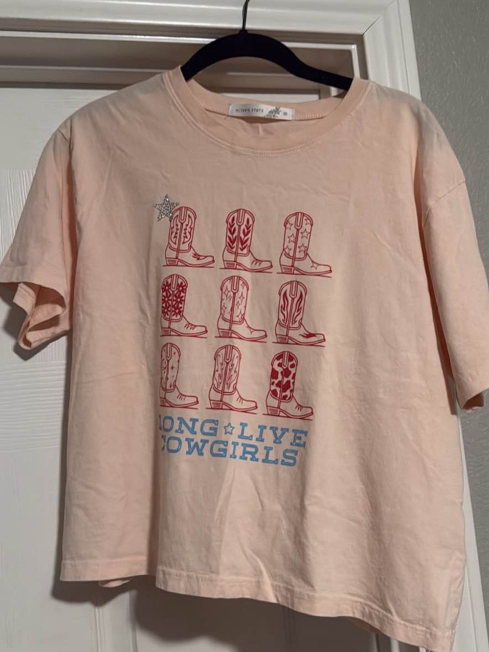 Altar'd State Pink Graphic 'Long Live Cowgirls' Tee